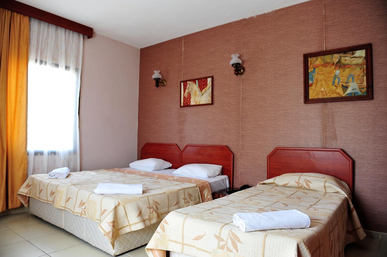 Kasgar Court Hotel Ayia Varvara Exterior foto